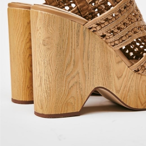 Just Fab Ruth Light Tan Wedge - Picture 5 of 9